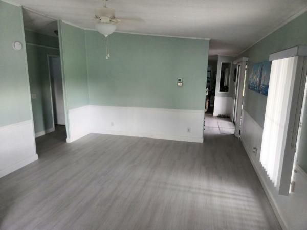 1986 Barr Manufactured Home