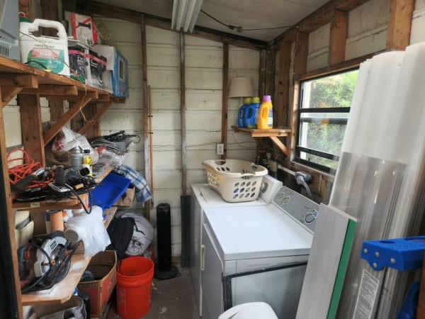 1986 Barr Manufactured Home