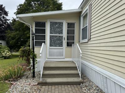 Photo 4 of 10 of home located at 55 Grandview Circle Storrs, CT 06268