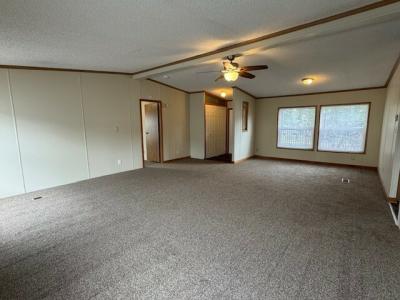 Photo 3 of 6 of home located at 28427 Beechwood Flat Rock, MI 48134