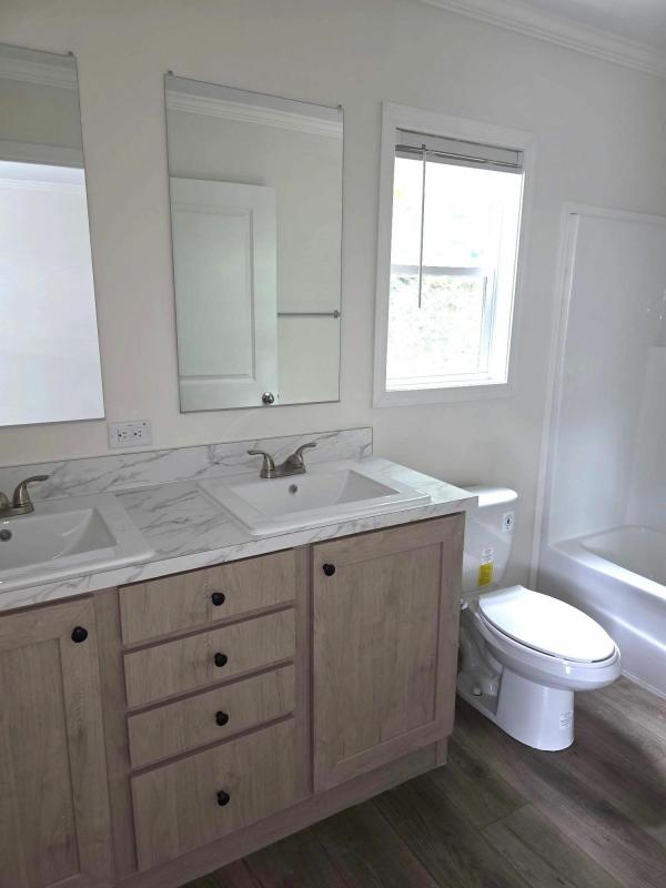 2025 Clayton Homes Inc Community Series Mobile Home