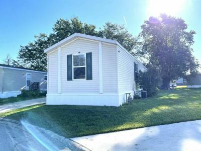 Photo 3 of 18 of home located at 247 Todd Terrace Lynwood, IL 60411