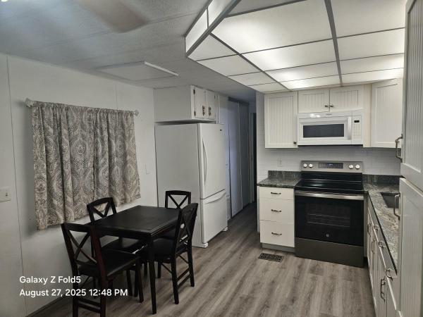 1987 Mobile Home
