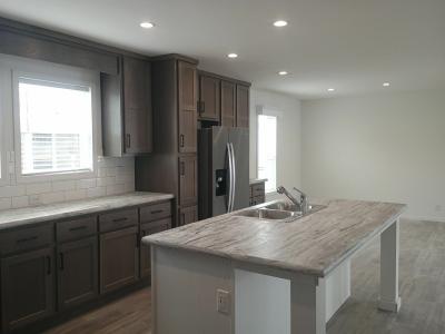 Mobile Home at 37215 Harvest Trl Lot 550 Lenox, MI 48048
