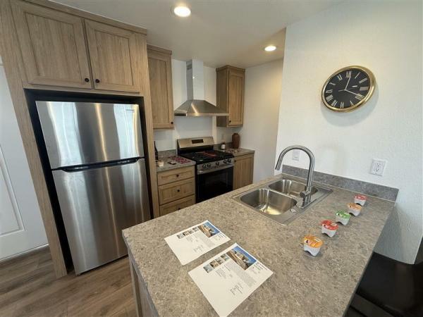 2023 51TMP14401AH23  Home
