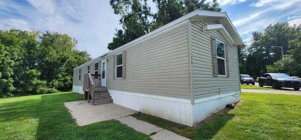 Photo 1 of 2 of home located at 315 W Gordon Pike, #210 Bloomington, IN 47403