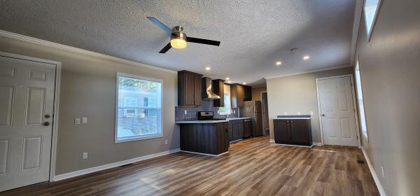 2022 430IN16723A  Home