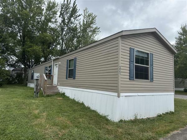 Photo 1 of 2 of home located at 2220 Dunkelburg Rd Lot#321 Fort Wayne, IN 46819