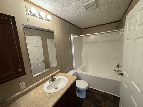 2018 LH168032AF  Home