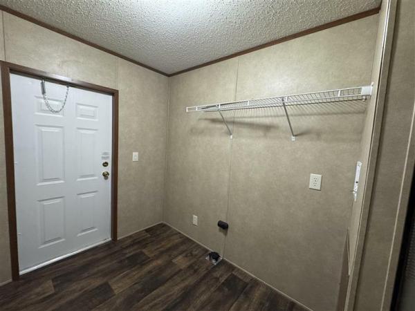 2018 LH168032AF  Home