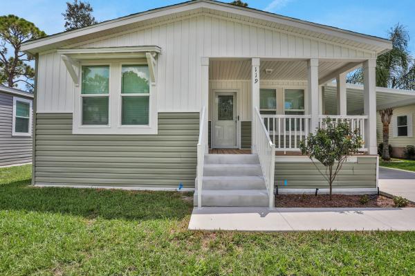 Photo 1 of 2 of home located at 119 Sunbird Sq Sebring, FL 33872