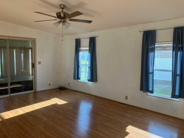 1993 Manufactured Home