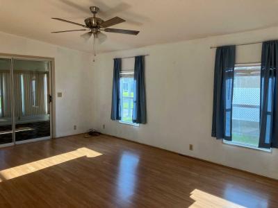 Photo 3 of 13 of home located at 549 Barbados Dr Loughman, FL 33858