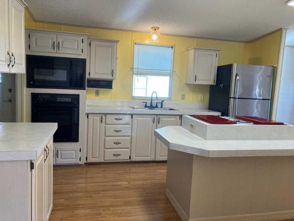 1993 Manufactured Home