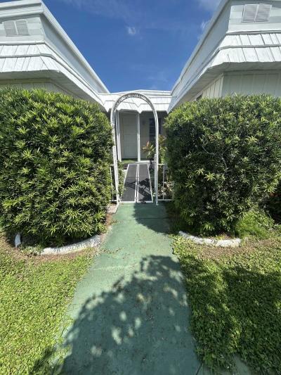 Photo 2 of 12 of home located at 7100 Ulmerton Rd. Largo, FL 33771