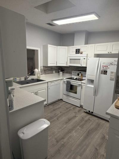 Photo 3 of 18 of home located at 701 Aqui Esta Drive #15 Punta Gorda, FL 33950