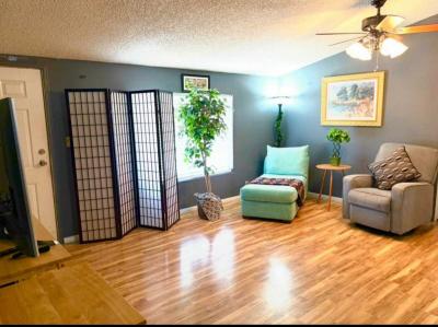 Photo 4 of 25 of home located at 400 Mona Ln, Unit 24 Henderson, NV 89015