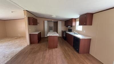 Photo 4 of 12 of home located at 1573 Mcbryde Lake Rd Raeford, NC 28376