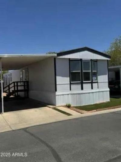 Mobile Home at Shamrock Mh Park 8427 W Glendale Ave Lot 108 Glendale, AZ 85305