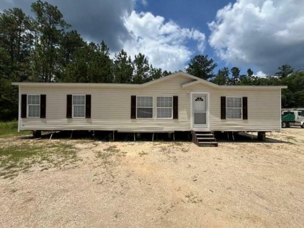 Photo 1 of 2 of home located at D & D Mobile Home Sales 17789 Jordan Street Chatom, AL 36518