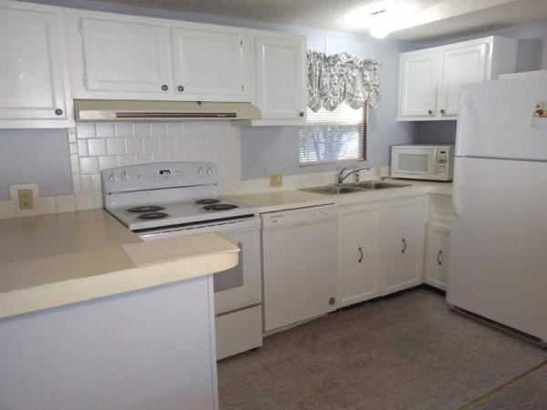 1989 NEWMO Manufactured Home