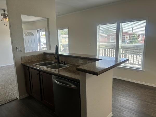 2015 Skyline 6724 Mobile Home