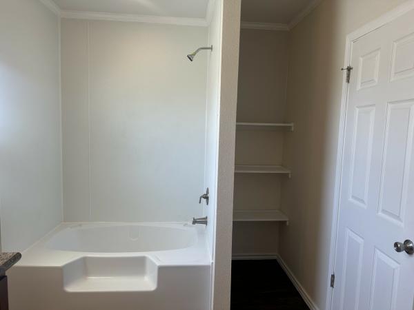 2015 Skyline 6724 Mobile Home