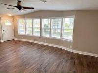 1986 Barrington Manufactured Home