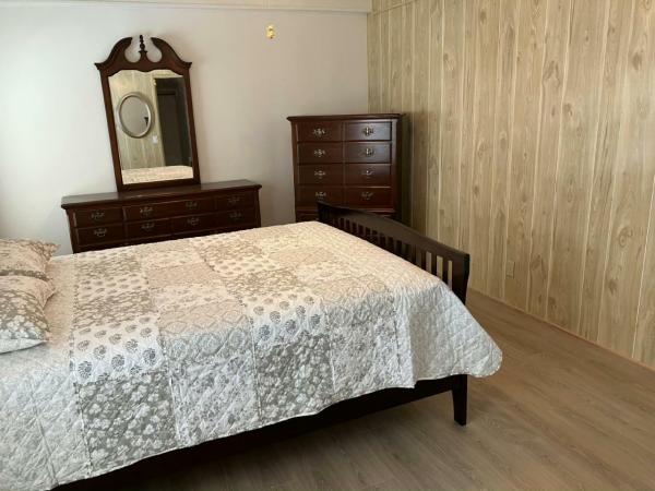 1984 Barrington HS Manufactured Home
