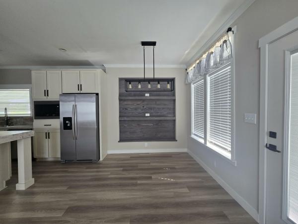 2023 Palm Harbor Homes 340LS28522J Mobile Home