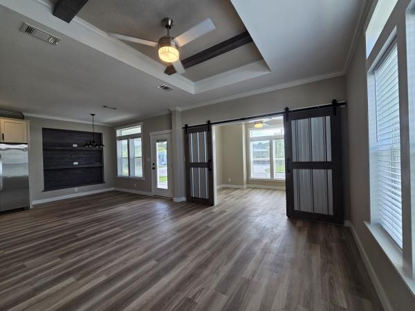 2023 Palm Harbor Homes 340LS28522J Mobile Home