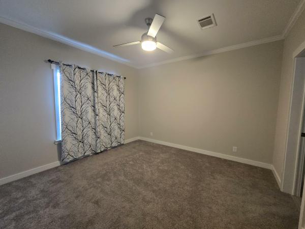 2023 Palm Harbor Homes 340LS28522J Mobile Home