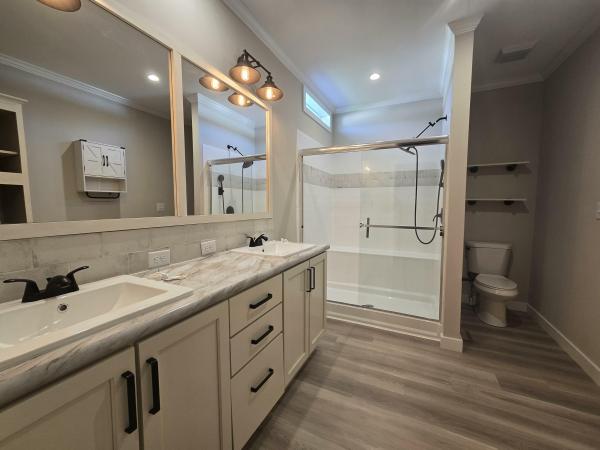 2023 Palm Harbor Homes 340LS28522J Mobile Home