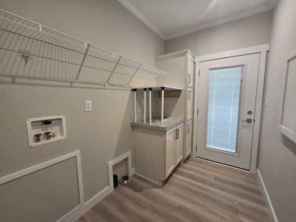 2023 Palm Harbor Homes 340LS28522J Mobile Home