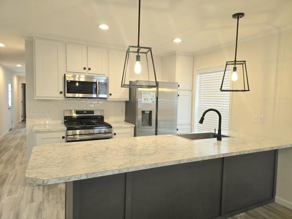 2025 Clayton 56GEM16522A Mobile Home