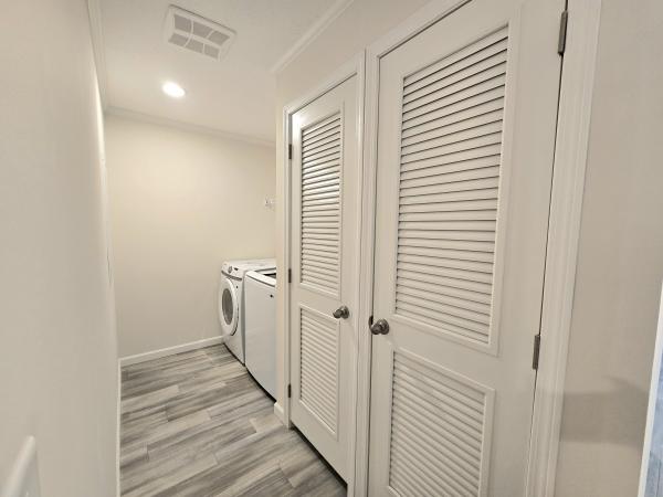 2025 Clayton 56GEM16522A Mobile Home