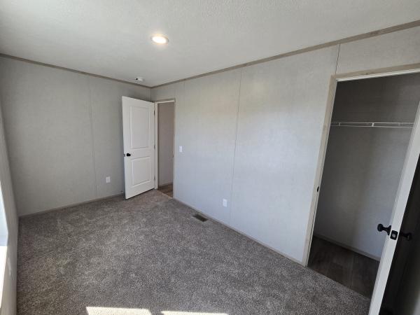 2025 Clayton 56GEM16703AH25 Mobile Home