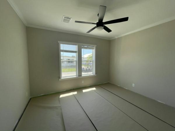 2025 CAVCO - Plant City Pierce w/ Den - Elite Series Mobile Home