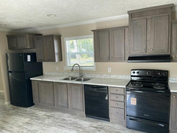 2022 Clayton Community Line 101 The Jessamine 7616 Manufactured Home