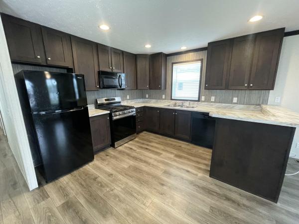 2022 Clayton 161 96PLH16763VH22S  Home