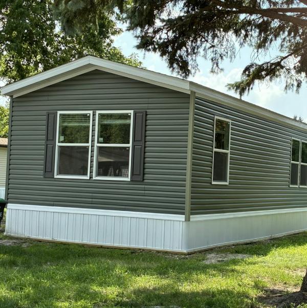 Photo 1 of 1 of home located at 3784 Helix St. #172 Portage, IN 46368