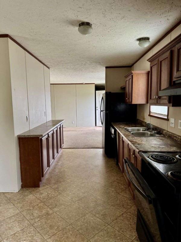 Photo 1 of 2 of home located at 2876 Deerfield Run Blvd Anderson, IN 46017