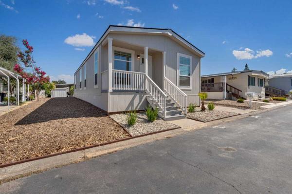 2025 Creekside Manor 3522D Manufactured Home