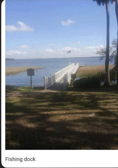 Photo 3 of 32 of home located at 153 Live Oak Drive Leesburg, FL 34748