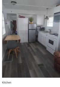 1963 NEWM Mobile Home