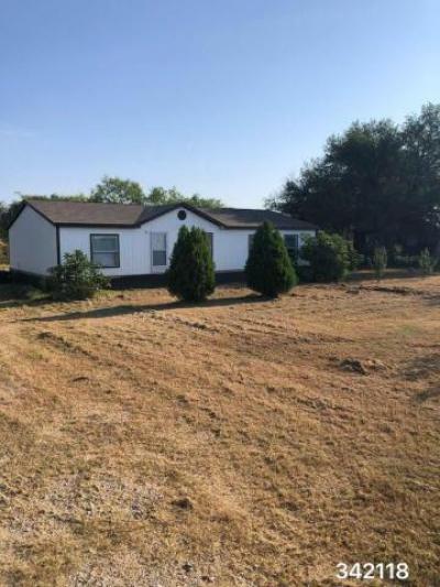 Mobile Home at 7481 W Dixon Rd Somerset, TX 78069