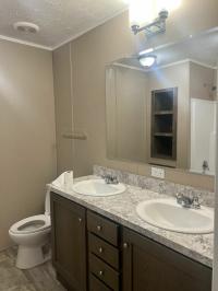 2018 Clayton Homes Inc Yes Mobile Home