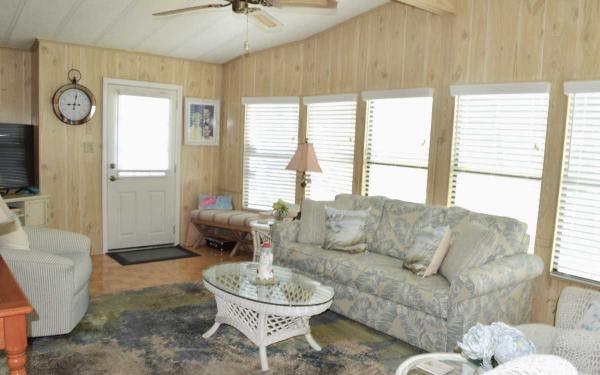 1986  Mobile Home For Sale