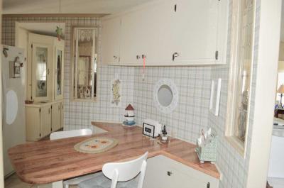 Photo 5 of 8 of home located at 805 Jacaranda Circle Venice, FL 34285