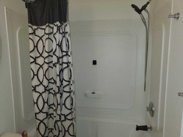 2005 Redman  Cascade Redman  Manufactured Home